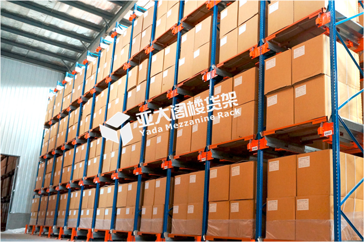 定制倉(cāng)庫(kù)貨架主要注重的問題